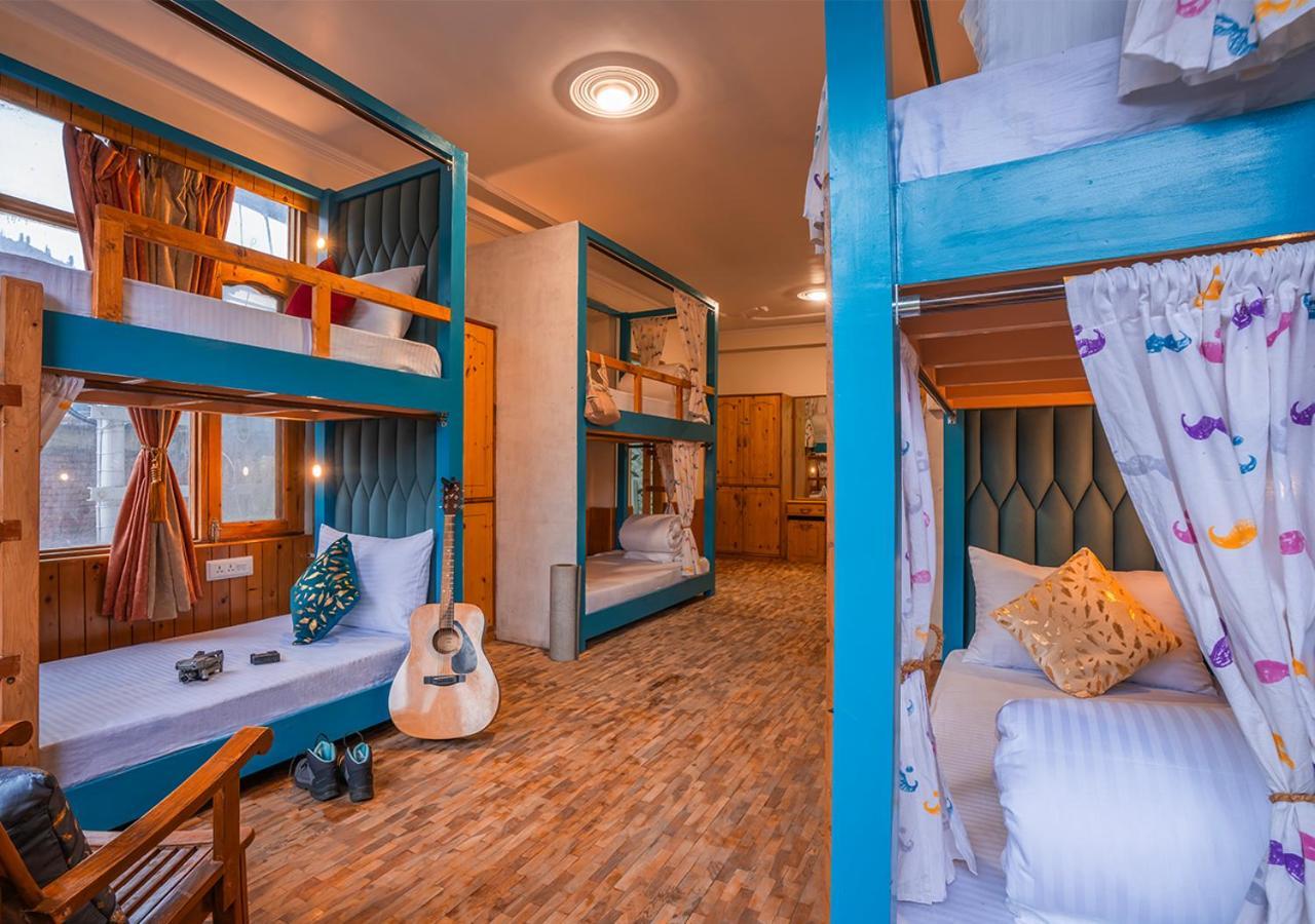 Хостел Moustache Manali Экстерьер фото
